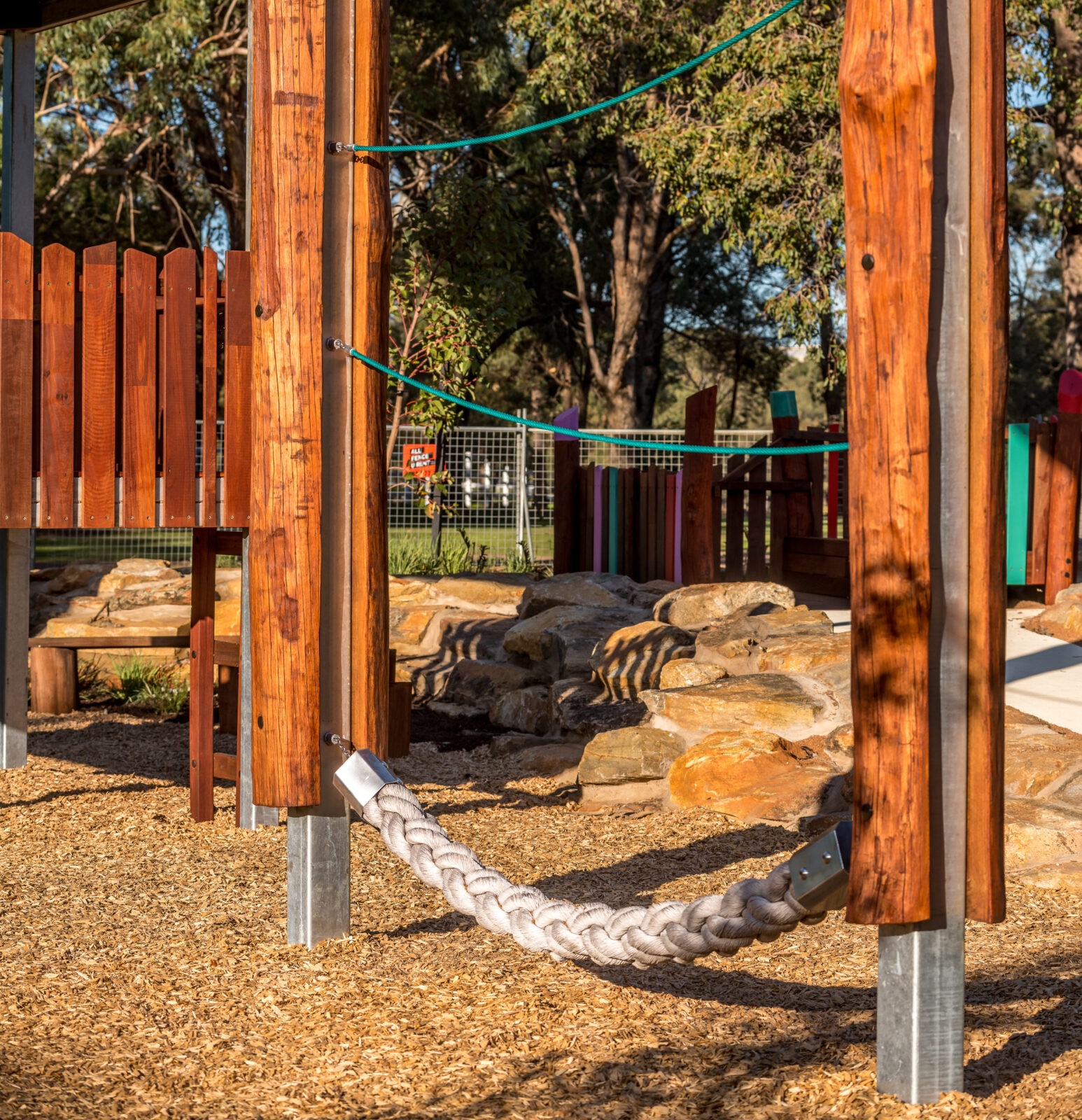 Rope Traverse | Challenge young adventurers with our dynamic Rope Traverse, featuring dual-rope design crafted with premium materials for exciting balance development and guided movement experiences. | VRI