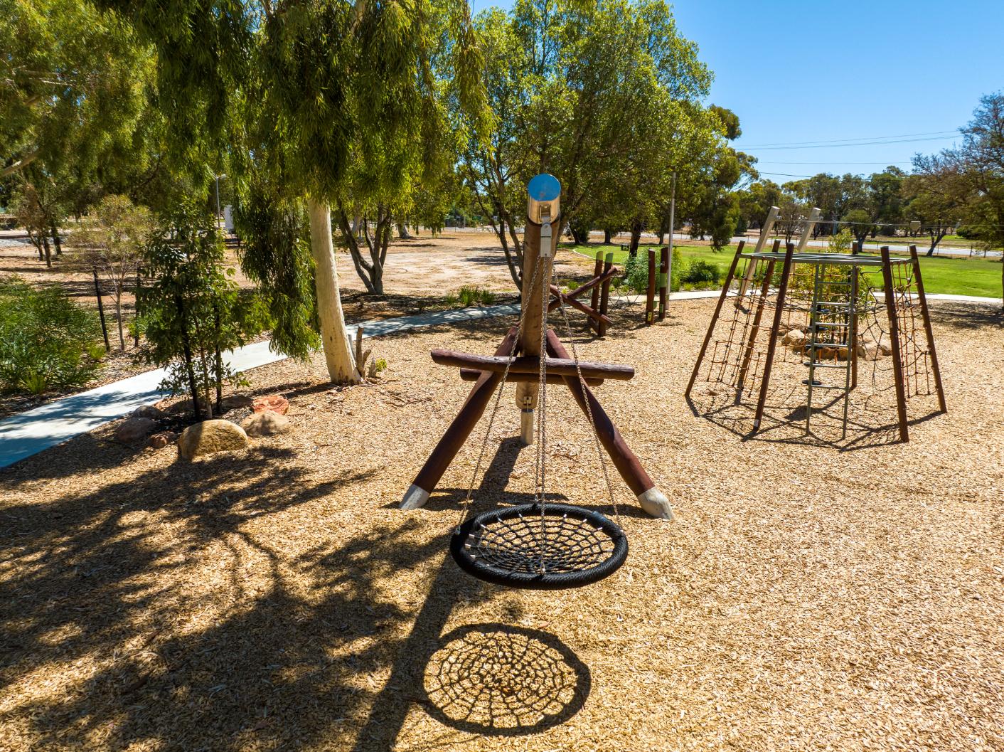 Cantilevered Pendulum Swing | Experience 360-degree motion with this modern Cantilevered Pendulum Swing, offering a smooth, gliding ride perfect for parks seeking contemporary play elements. | VRI