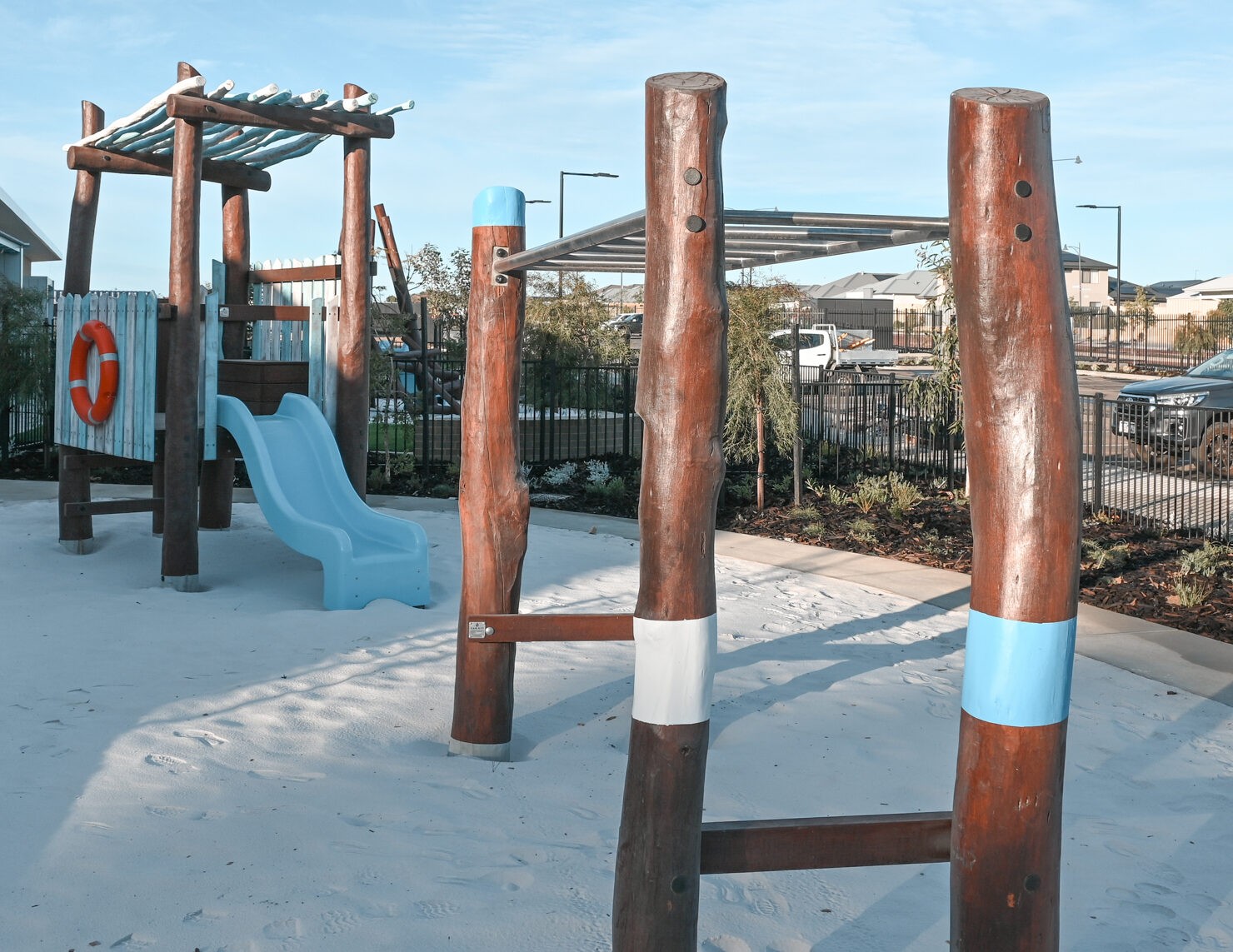 Monkey Bars Short | Build strength and confidence with our Monkey Bars Short, featuring natural Jarrah posts and stainless steel bars perfect in any playground. | VRI