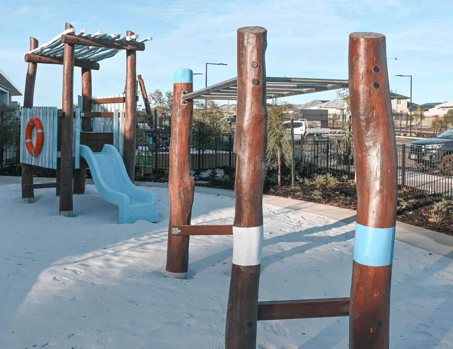 Monkey Bars Short | Build strength and confidence with our Monkey Bars Short, featuring natural Jarrah posts and stainless steel bars perfect in any playground. | VRI