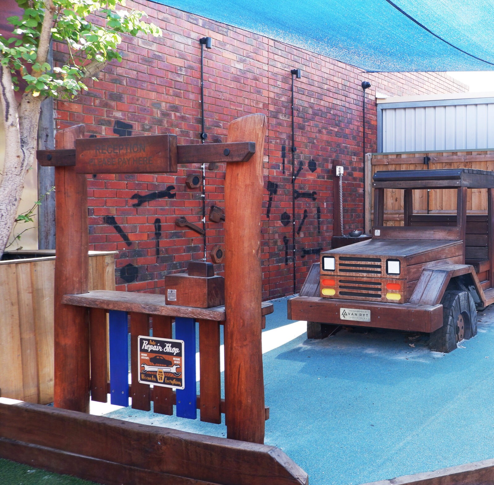 Mechanics Shop Front | Spark imaginative repairs with this West Australian Jarrah Mechanics Shop Front, featuring authentic workshop details and customisable signage for role-playing fun. | VRI