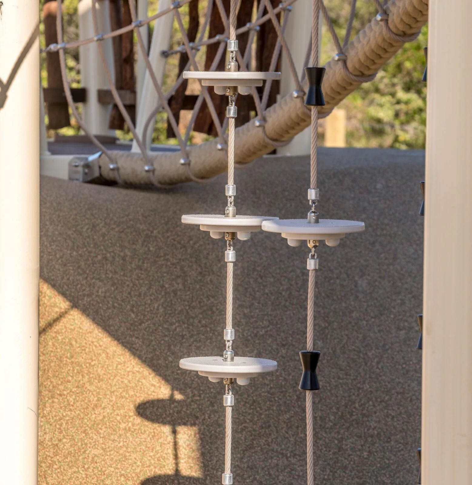Pommel Walk | Challenge adventurers with our innovative Pommel Walk, featuring suspended HDPE stepping platforms and premium construction for an exciting balance and coordination experience. | VRI