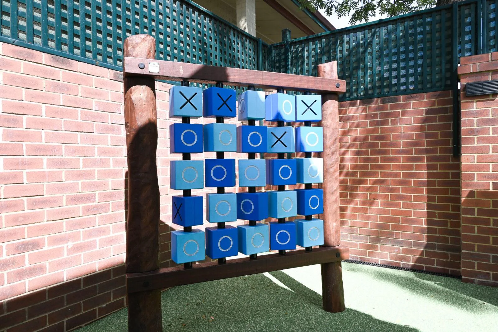 5 x 5 Naughts and Crosses activity panel (705-FXT) at The Bayswater Hotel pub playground, Bayswater WA
